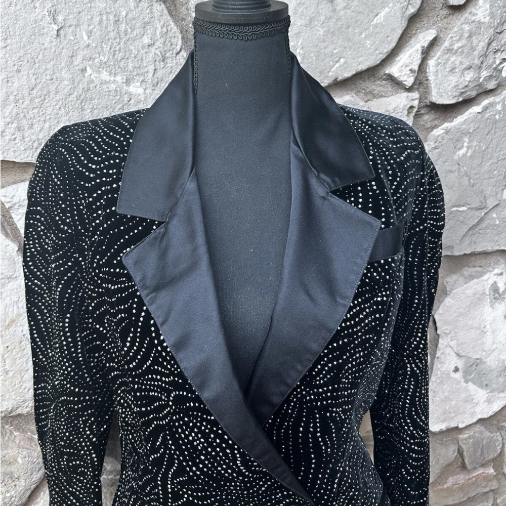Vintage LIANCARLO for Joe Brand Jacket Size 4 Black Velvet Rhinestone Accents - Picture 2 of 13